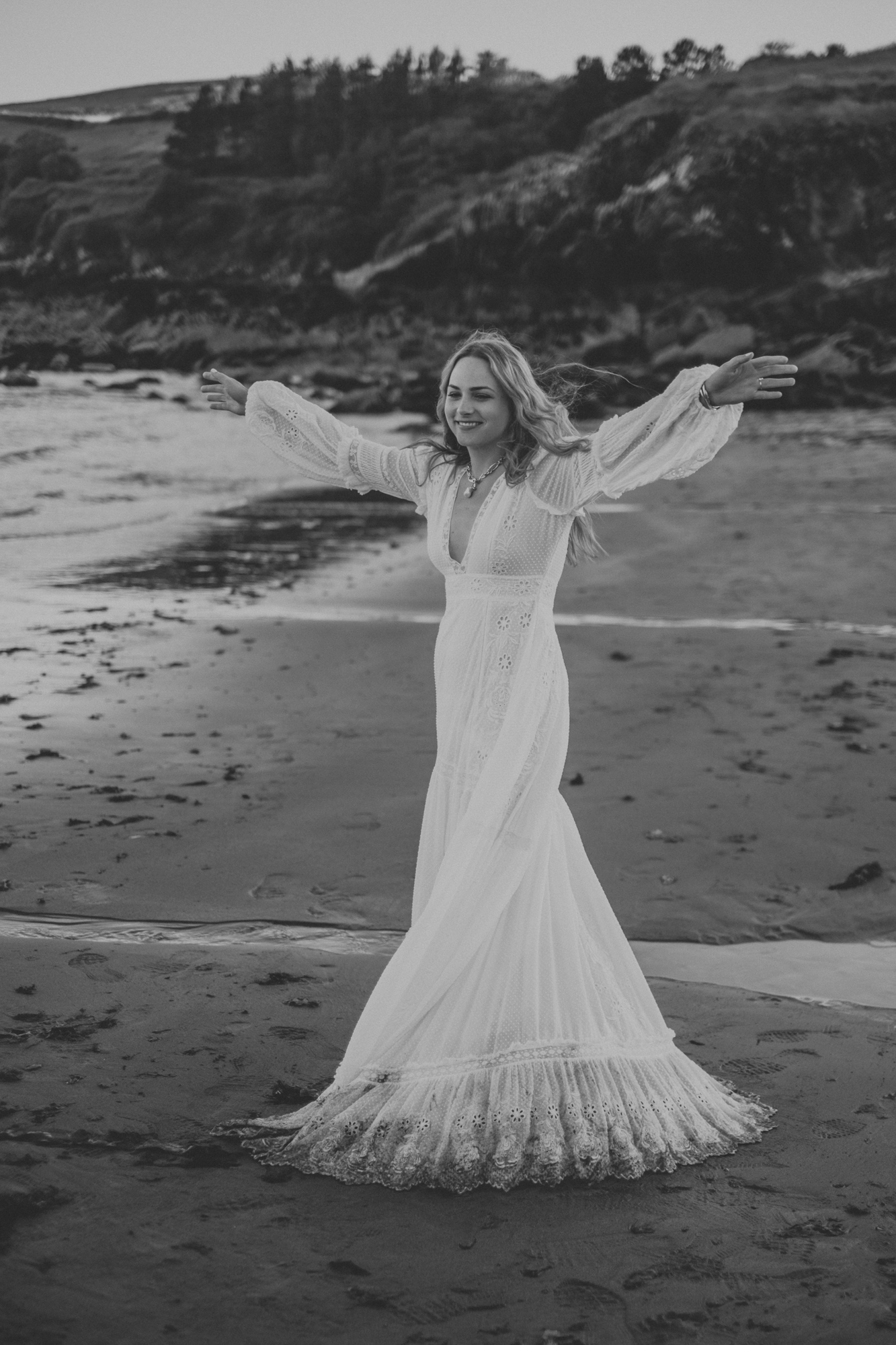 Hannah and Matt’s Wild Irish Journey at Minard Castle and Conor Pass 62 01 129 1