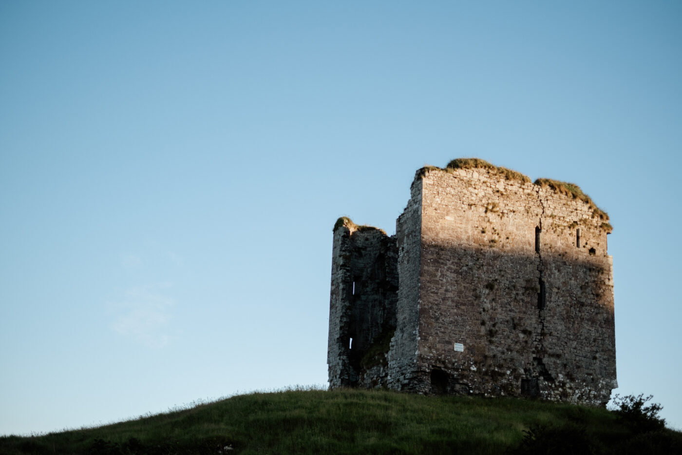 Hannah and Matt’s Wild Irish Journey at Minard Castle and Conor Pass 69 01 145