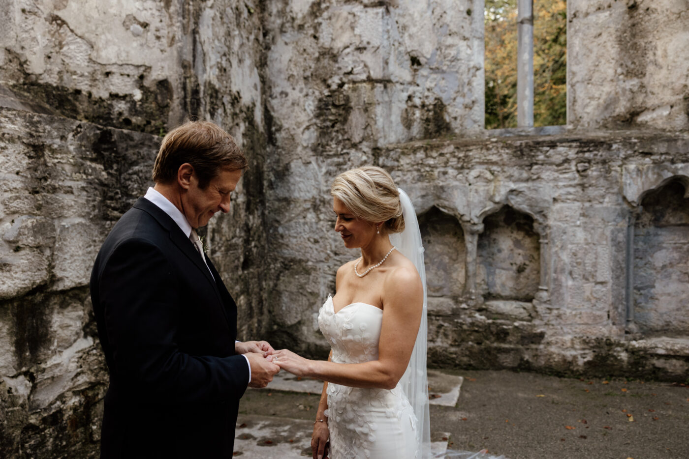 Maria & Andrew’s Wild Irish Elopement at Killarney Abbey 70 01 163