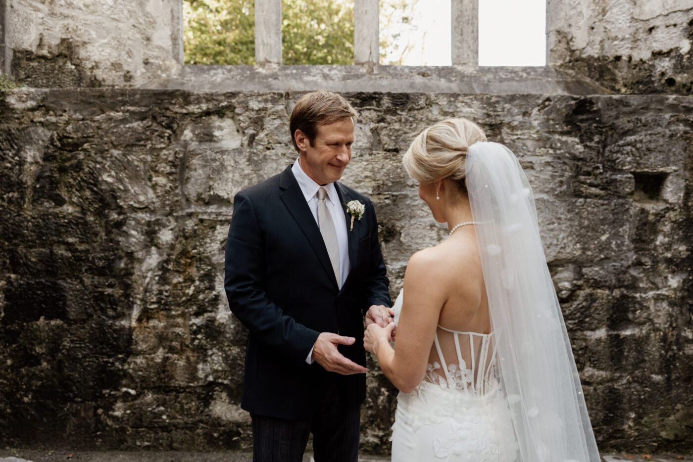 Maria & Andrew’s Wild Irish Elopement at Killarney Abbey 69 01 164