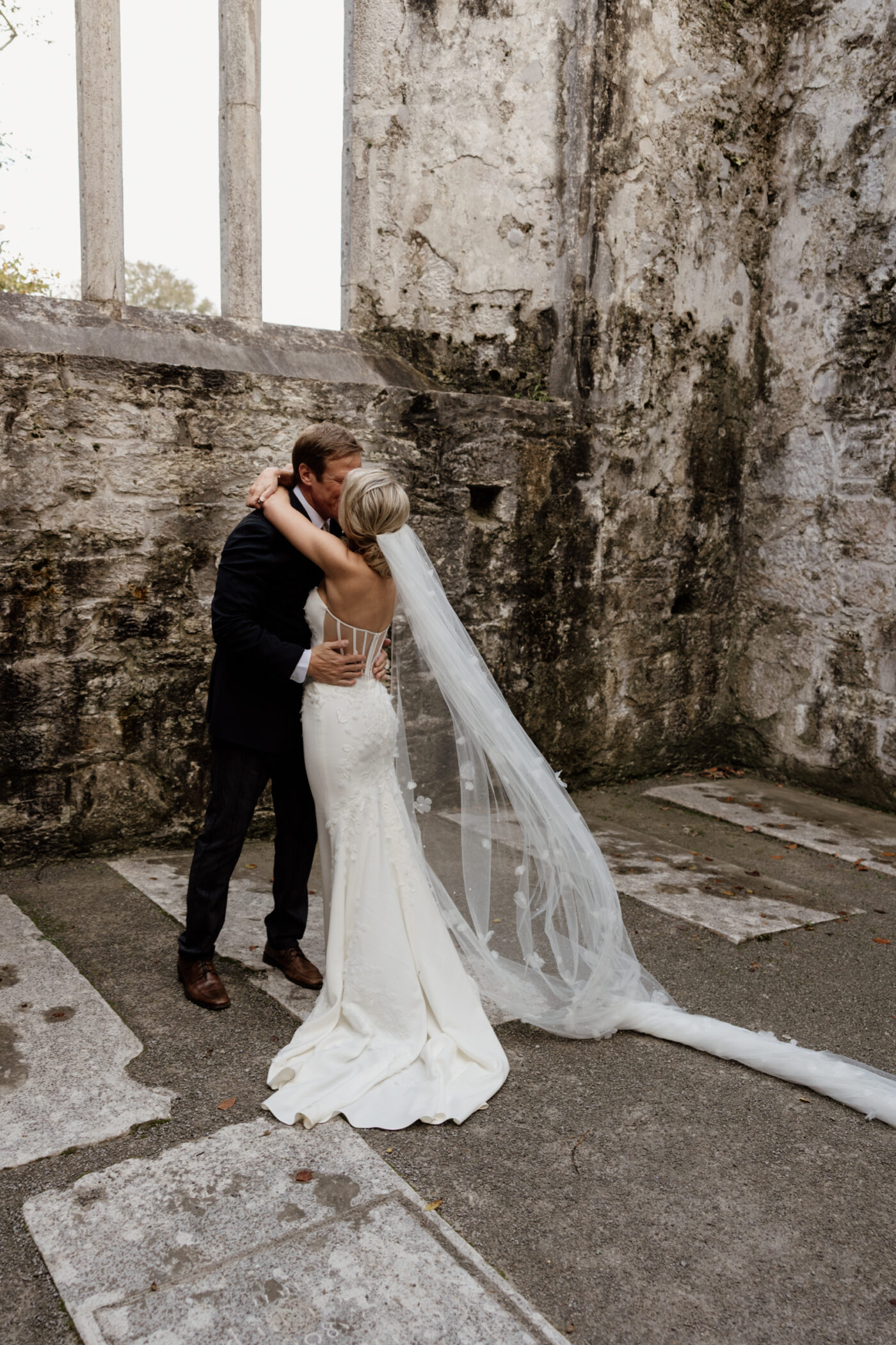 Maria & Andrew’s Wild Irish Elopement at Killarney Abbey 73 01 170
